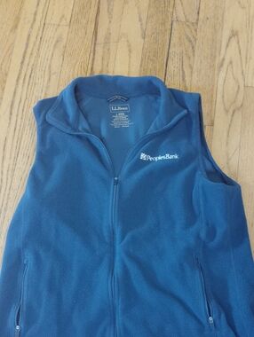 L.L. Bean Navy Blue Fleece Zip Vest with PeoplesBank Embroidery
